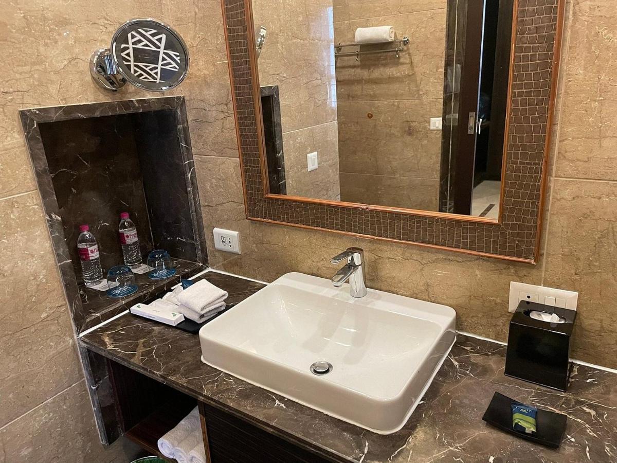 Four Points By Sheraton होटल